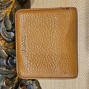 Fossil Madison Saddle Wallet Leather Bifold Tan